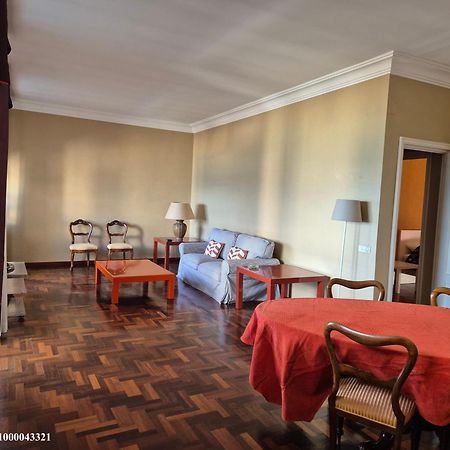 Front Beach Apartment - 3 Bedrooms Bari Eksteriør billede