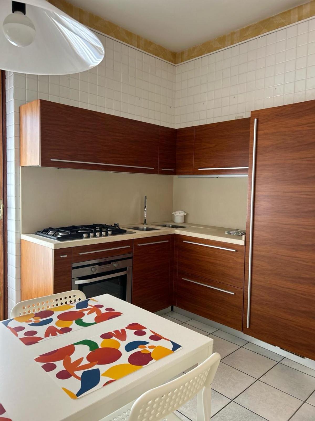 Front Beach Apartment - 3 Bedrooms Bari Eksteriør billede