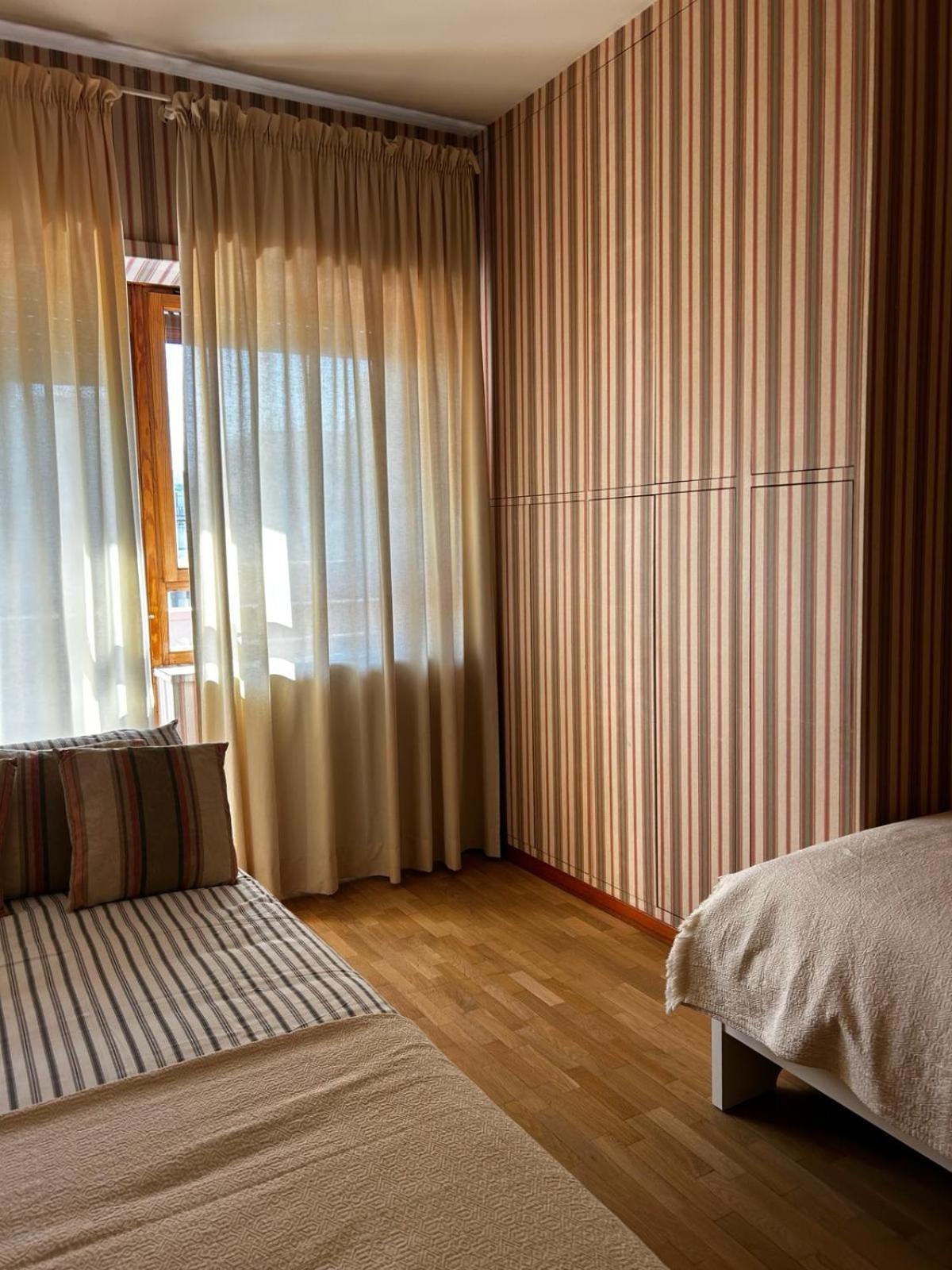 Front Beach Apartment - 3 Bedrooms Bari Eksteriør billede