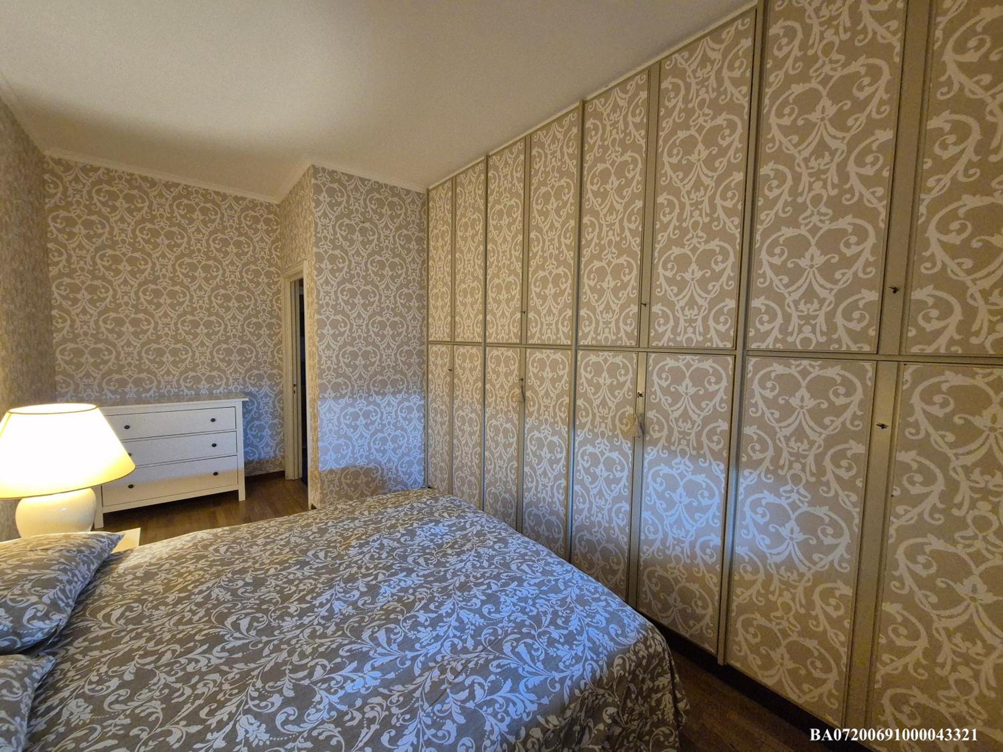 Front Beach Apartment - 3 Bedrooms Bari Eksteriør billede